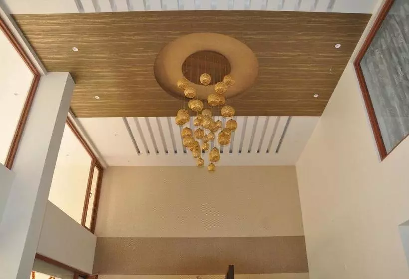 ホテル Shivaprasad Grand