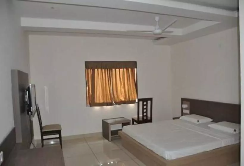 ホテル Shivaprasad Grand