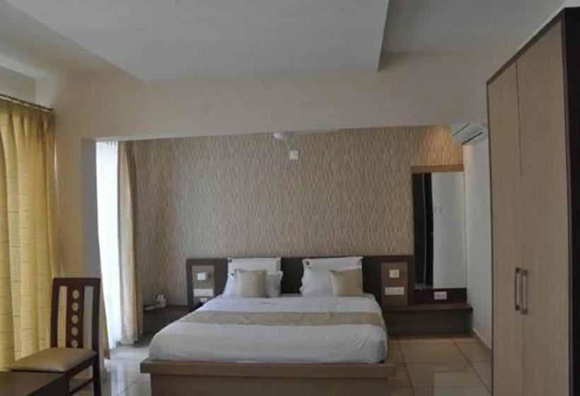 Отель Shivaprasad Grand