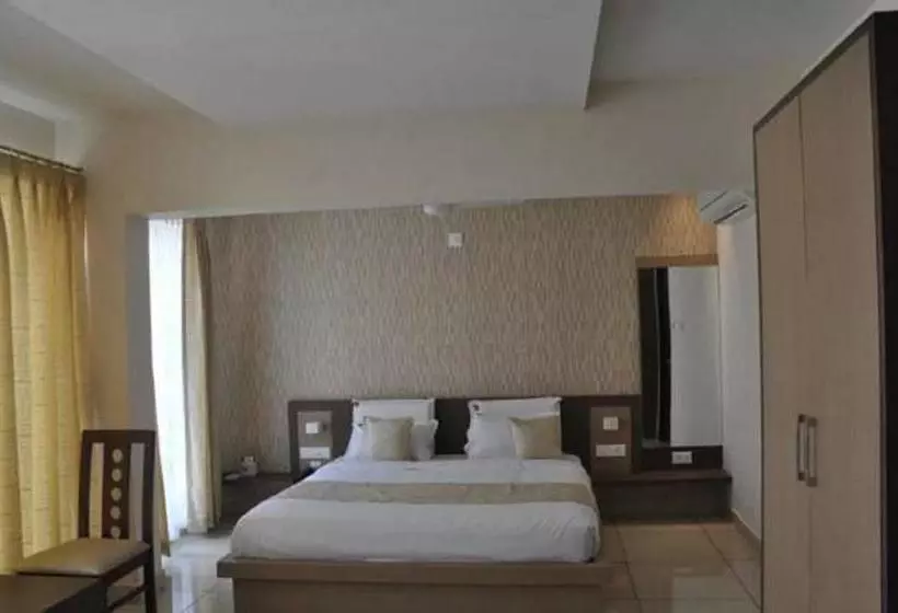 ホテル Shivaprasad Grand