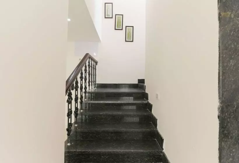 ホテル Treebo Sunrise Ig Road