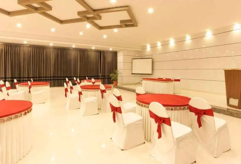 ホテル Treebo Sunrise Ig Road