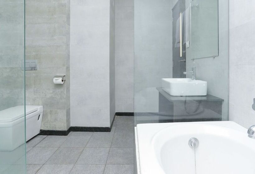 Отель Treebo Sunrise Ig Road