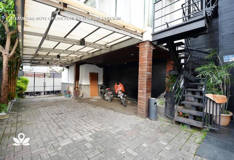 فندق Zen Rooms Radio Dalam