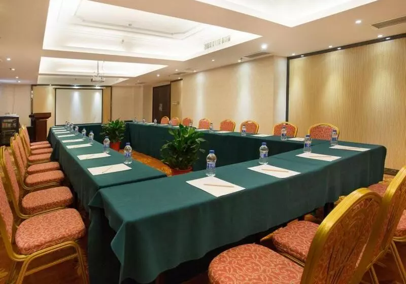 Vienna Hotel Changsha Gaoxin Lugu Park