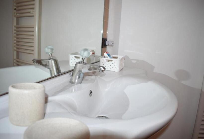 צימר Villa Orchidea