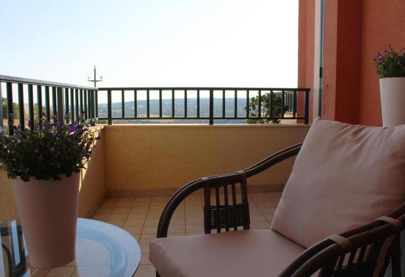 צימר Villa Orchidea