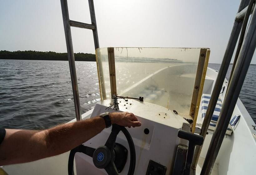 تختخواب و صبحانه La Teranga Toubacouta