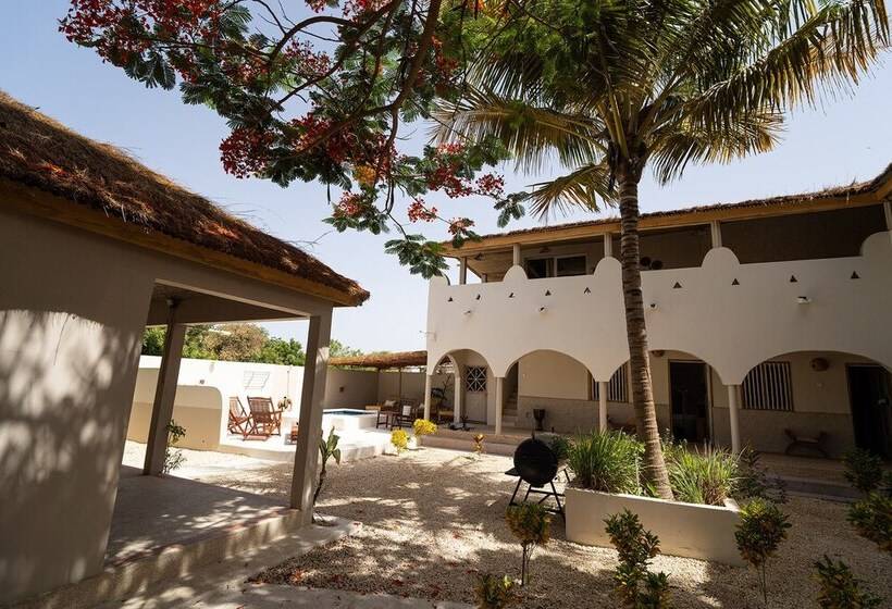 تختخواب و صبحانه La Teranga Toubacouta