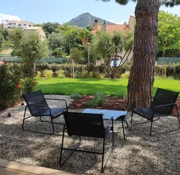 ホテル La Bergerie