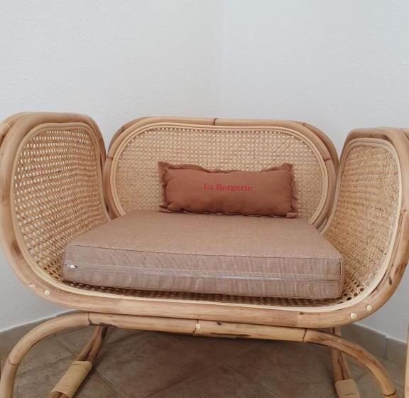 ホテル La Bergerie