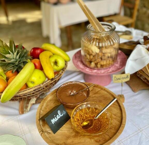 ホテル La Bergerie