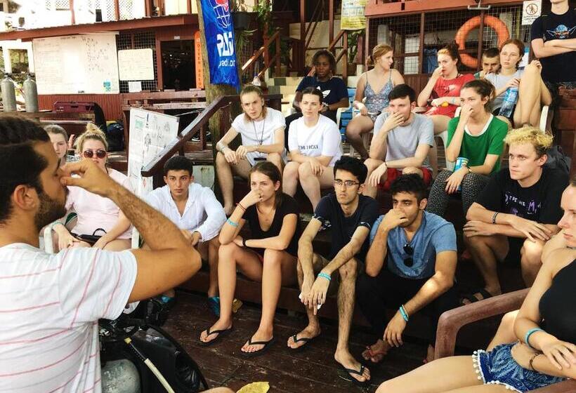 فندق صغير Quiver Dive Team Perhentian Dorm