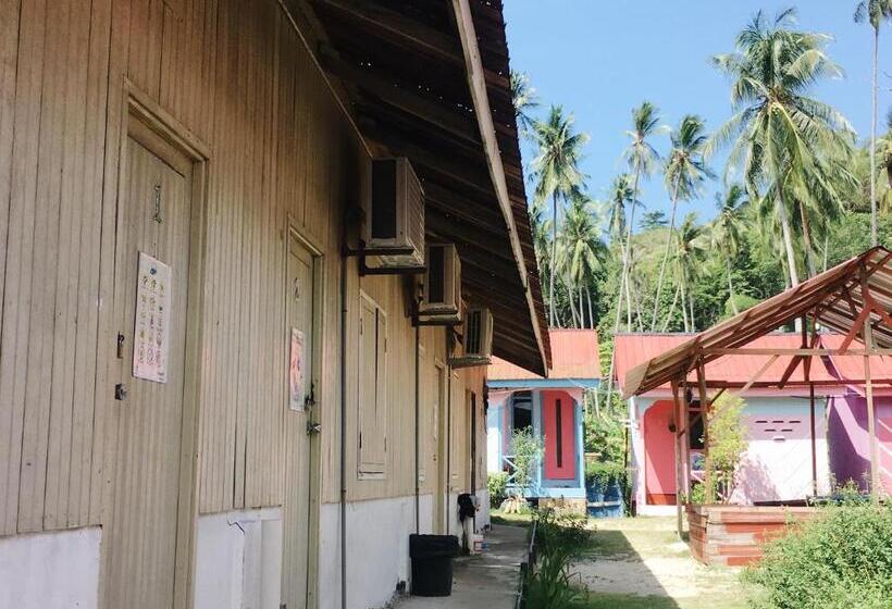 فندق صغير Quiver Dive Team Perhentian Dorm