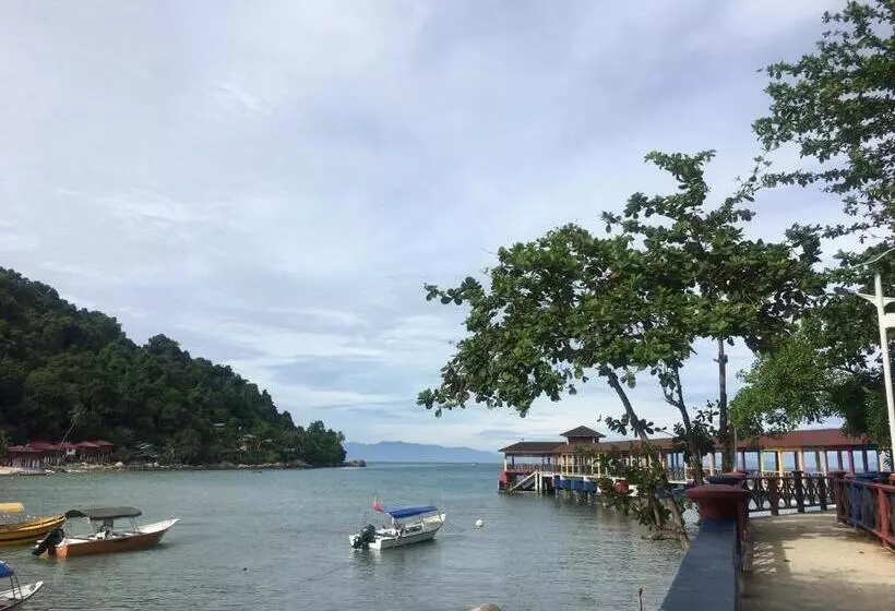 Retkeilymaja Quiver Dive Team Perhentian Dorm