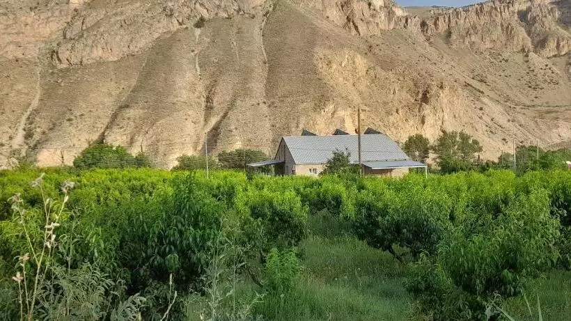 Areni Tavern B&b