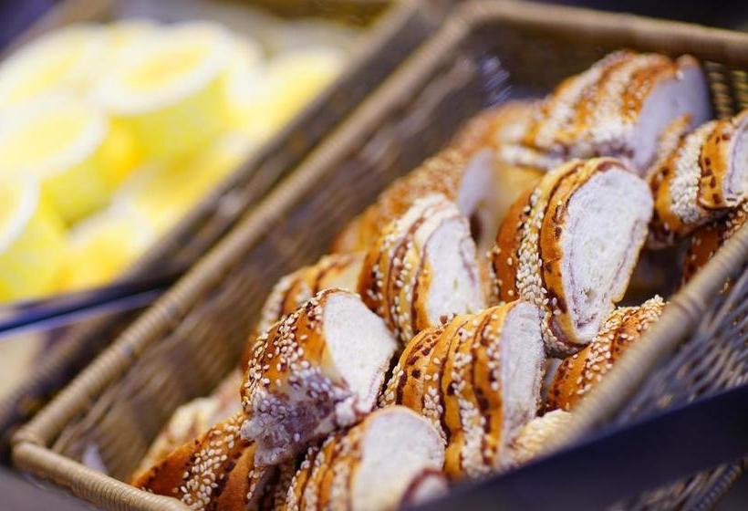 هتل Hampton By Hilton Beihai Station