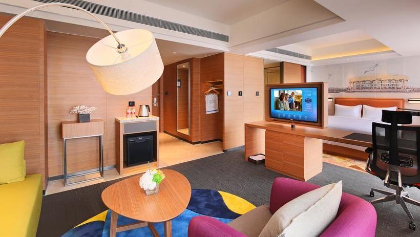 هتل Hampton By Hilton Beihai Station