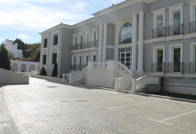 فندق Jurgen Resort