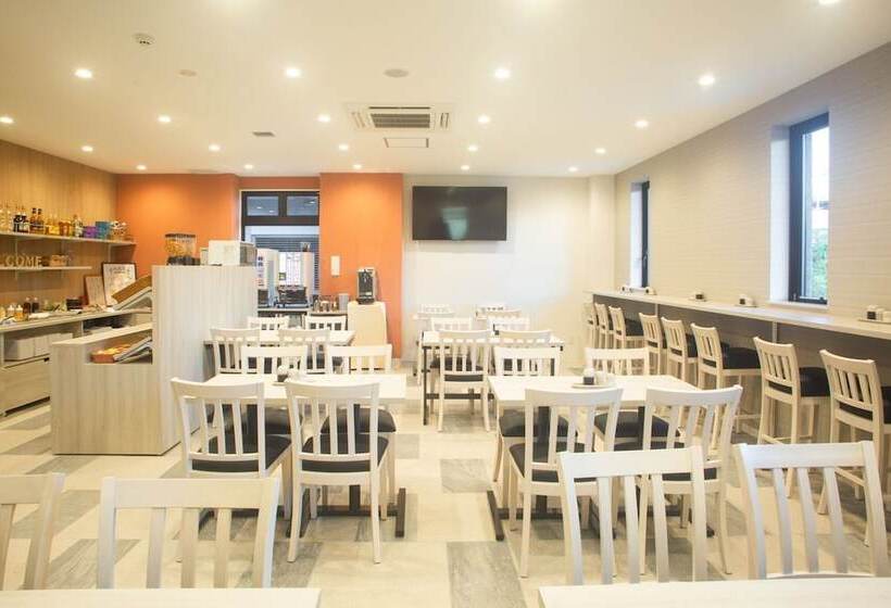 בית מלון כפרי Kuretake Inn Nankai Sakaiekimae