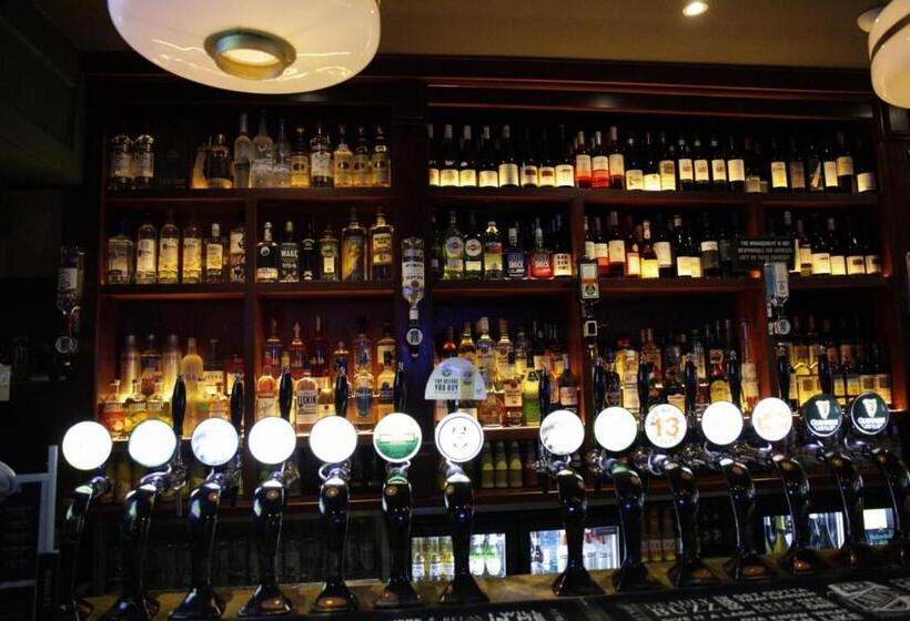 The Strand Hotel, The Former Residence Of Oscar Wilde