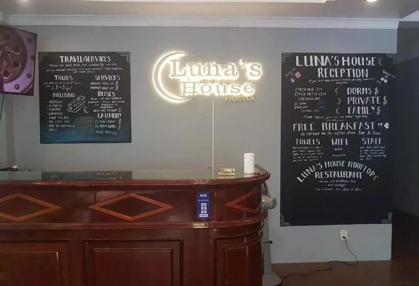 Luna S House Hostel