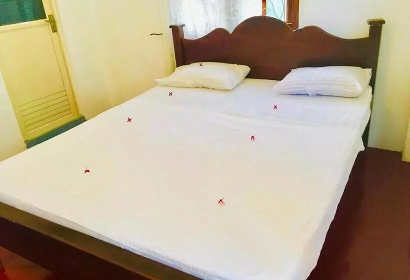 Shashini Beach Resort
