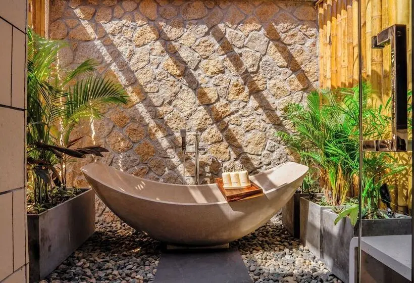هتل Amiana Resort Cam Ranh