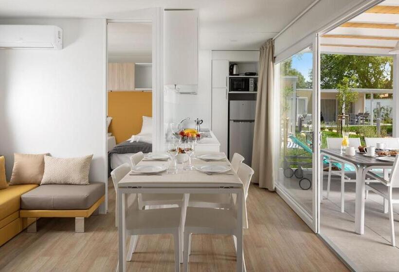 Отель Camping Ulika Mobile Homes   Naturist