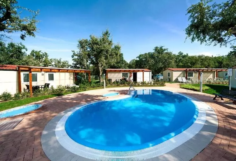 ホテル Camping Ulika Mobile Homes   Naturist