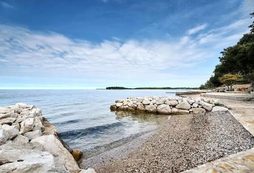 ホテル Camping Ulika Mobile Homes   Naturist