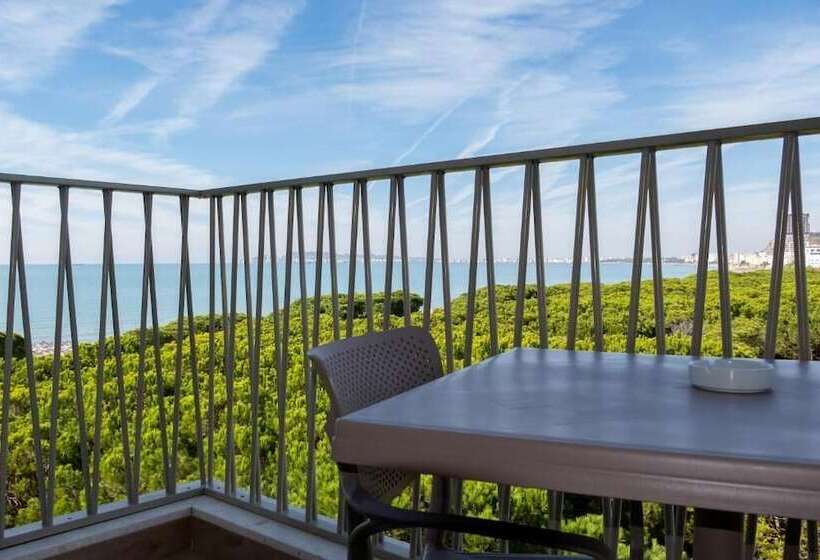 Hotel Fllad Resort & Spa