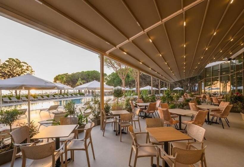 Hotel Fllad Resort & Spa