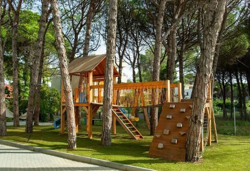 Hotel Fllad Resort & Spa