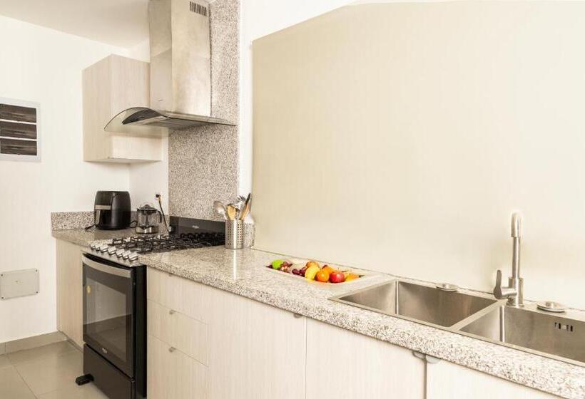 استراحتگاه Ka Romana Residences