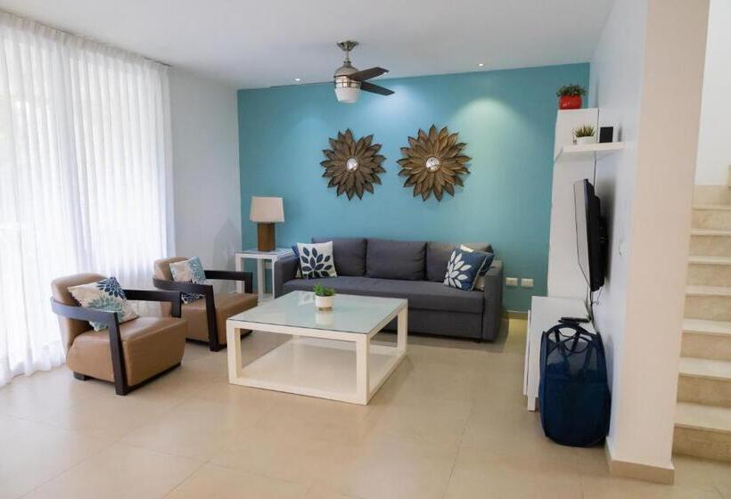 استراحتگاه Ka Romana Residences