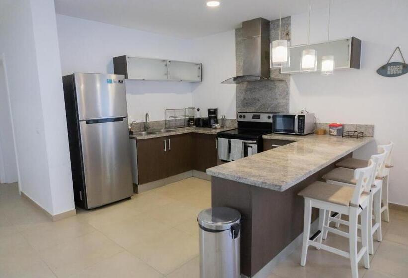 استراحتگاه Ka Romana Residences