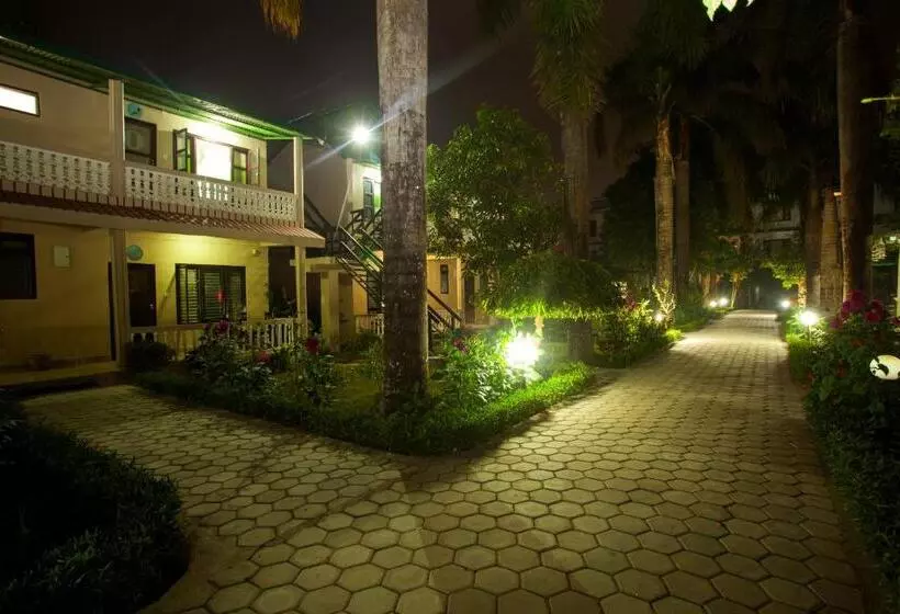 Sauraha Resort