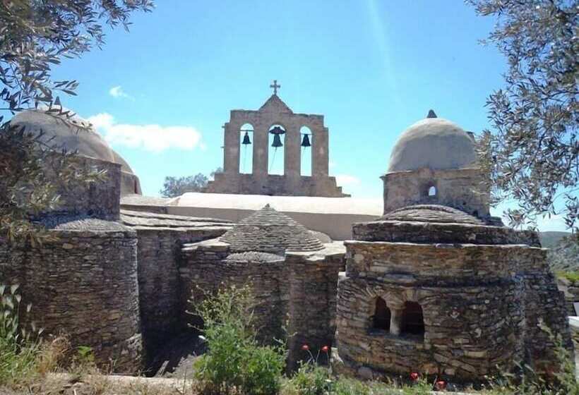 Diamantis Studios & Apartments