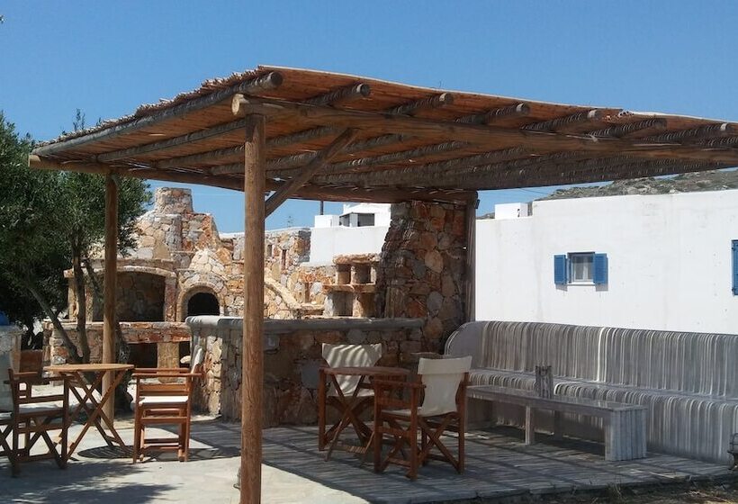 Diamantis Studios & Apartments