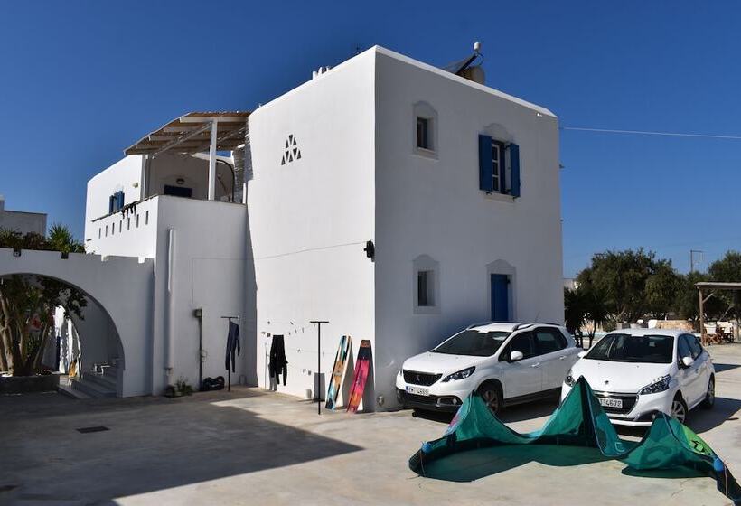 Diamantis Studios & Apartments