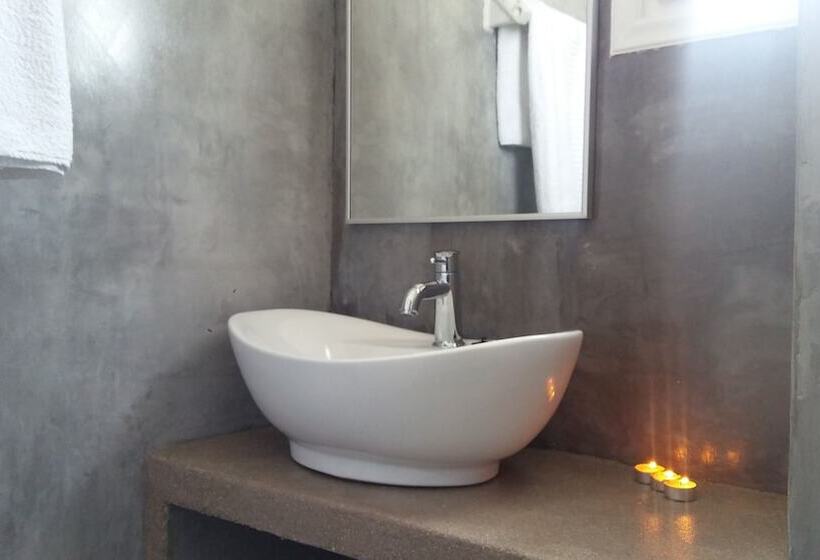 Diamantis Studios & Apartments