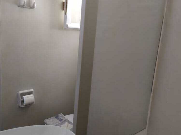 Diamantis Studios & Apartments