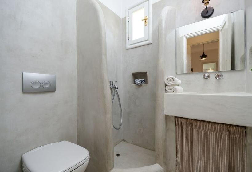 Diamantis Studios & Apartments