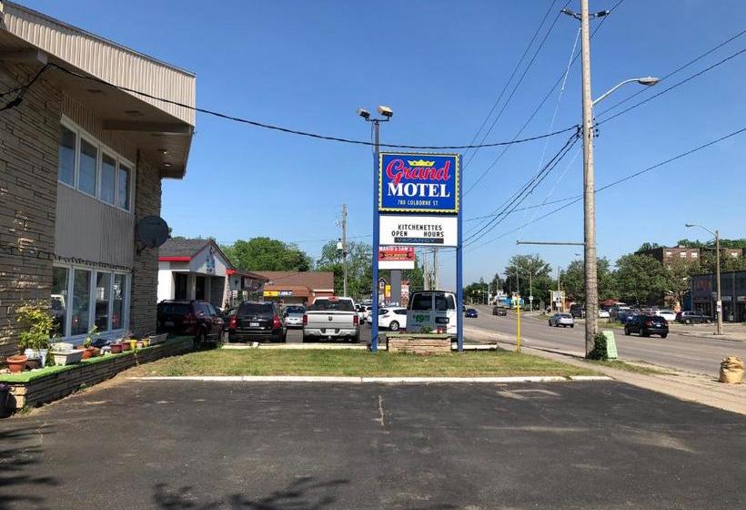 Grand Motel
