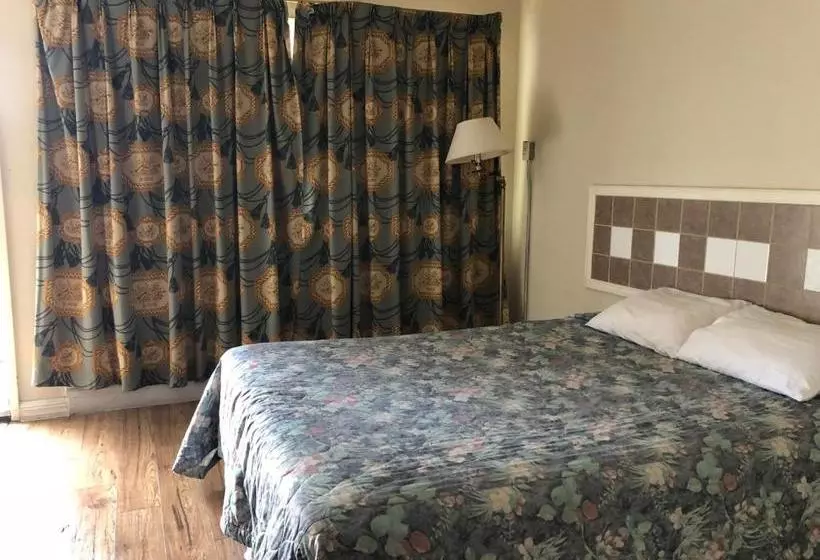 Grand Motel