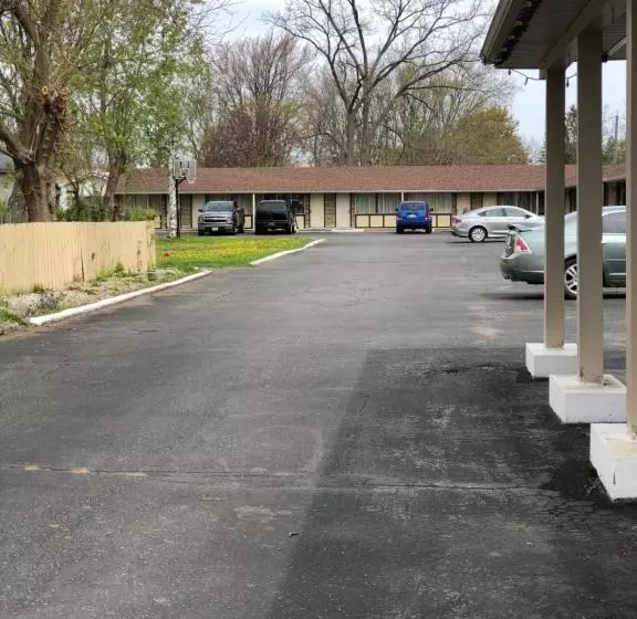 Grand Motel