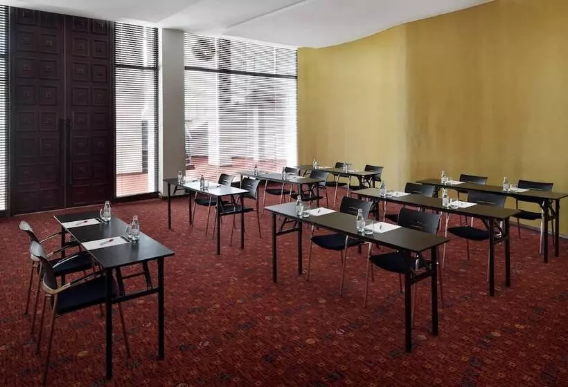 Hotelli Accra Marriott