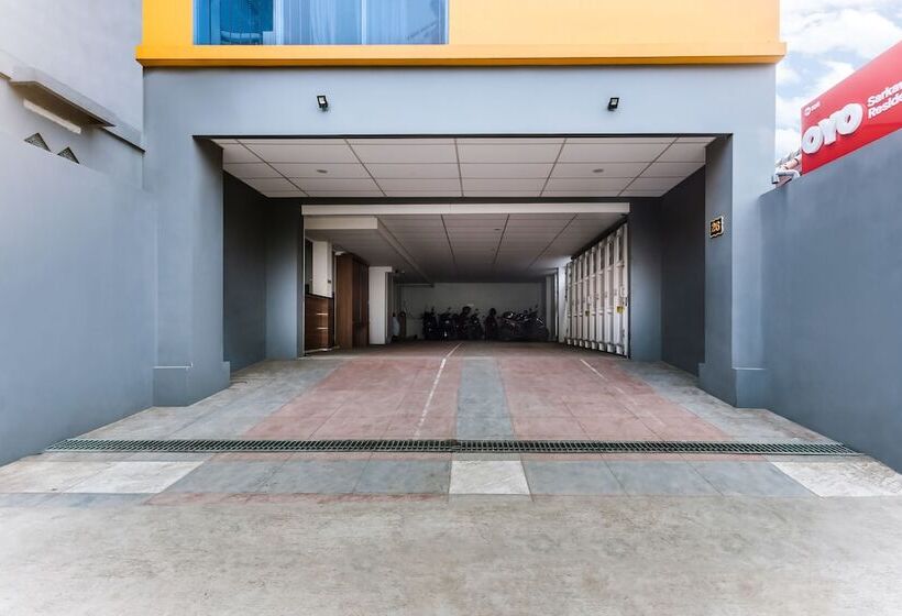 Hotel Sarkawi Residence