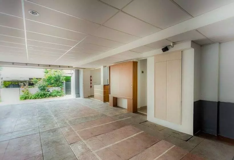 ホテル Sarkawi Residence